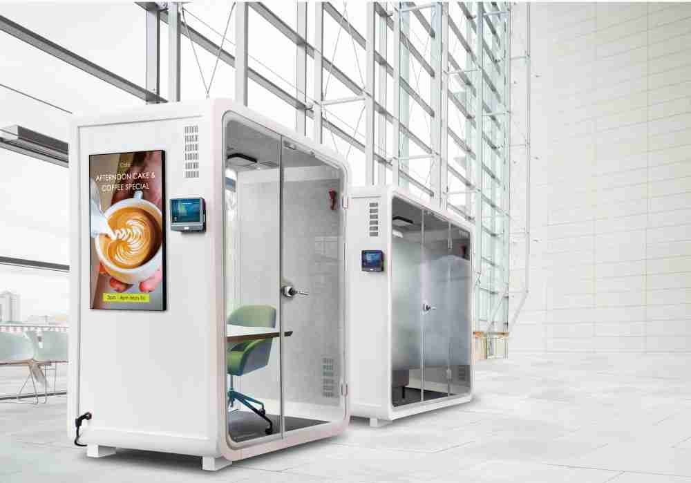 william威廉中文官网子公司达擎之智慧行动办公舱，，，采用PDLC智能调光玻璃设计，，，，透过通电与断电的电流切换，，，，呈现透明与雾面效果，，，具节能降耗特性并兼顾隐私，，，，确保信息安全